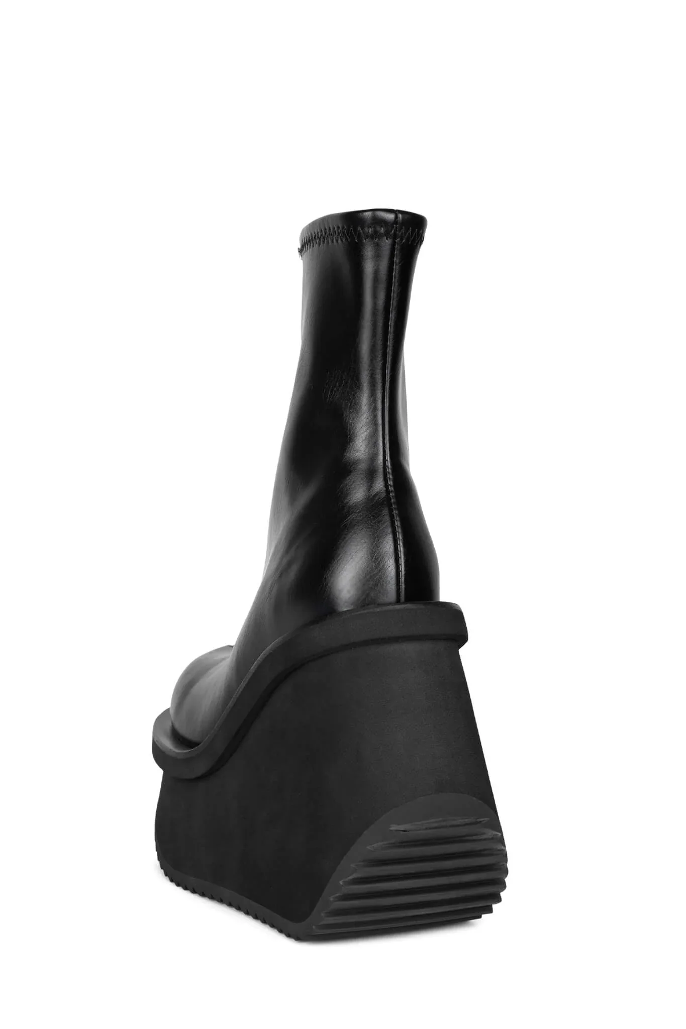 CONSTRUCTS BOOT IN BLACK - Image 3