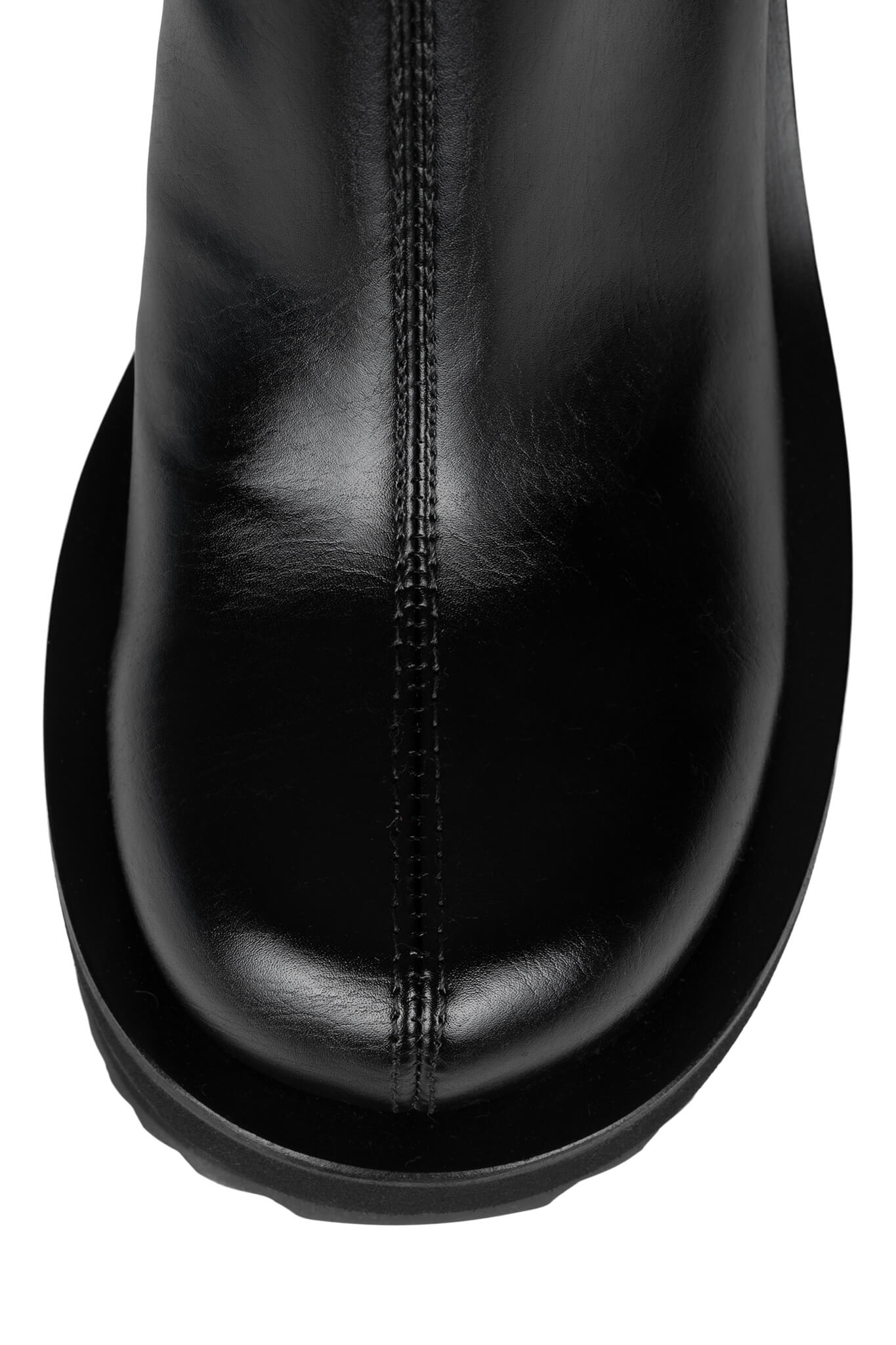 CONSTRUCTS BOOT IN BLACK - Image 4