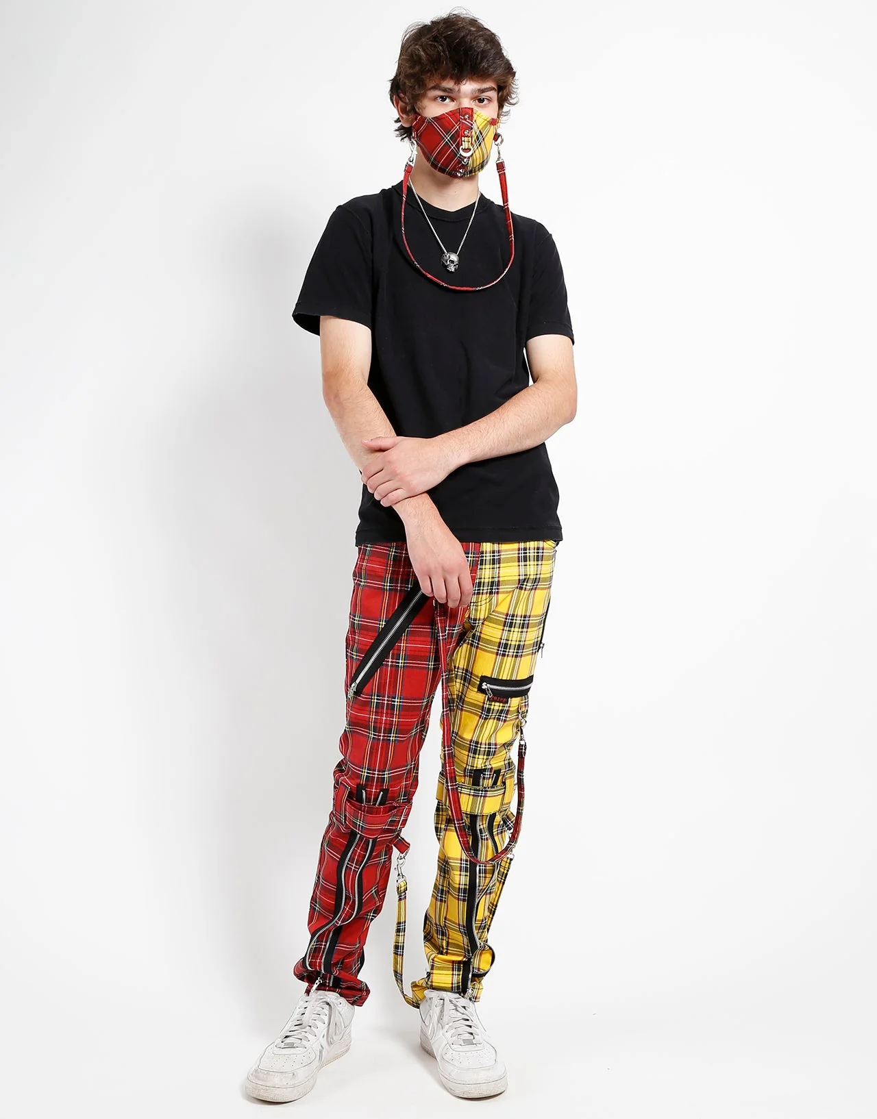 SPLIT & STUDS FACE COVER - Image 5
